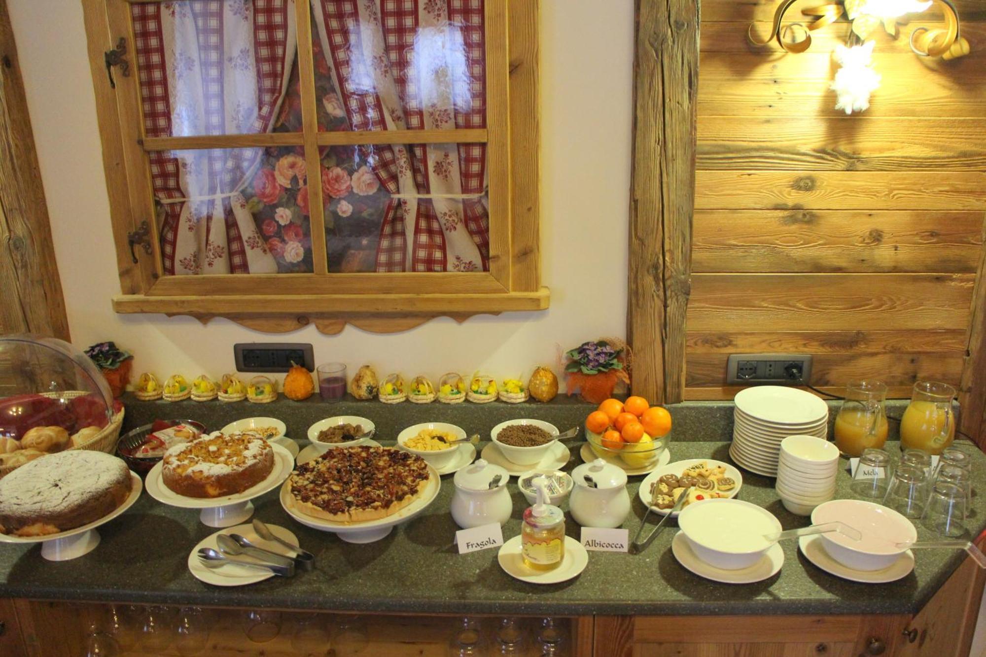 Agriturismo Ai Castioni Molveno Bagian luar foto