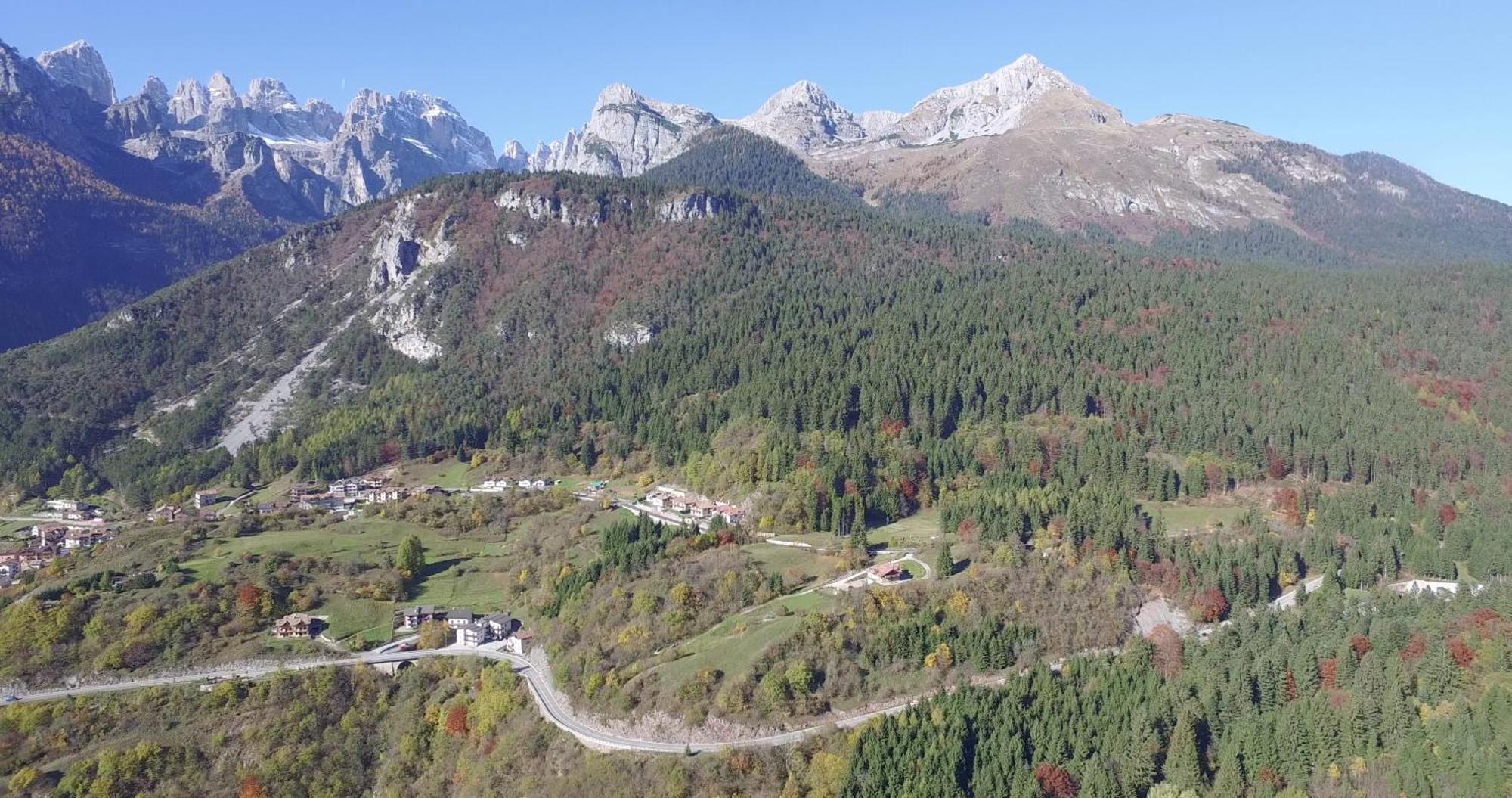 Agriturismo Ai Castioni Molveno Bagian luar foto