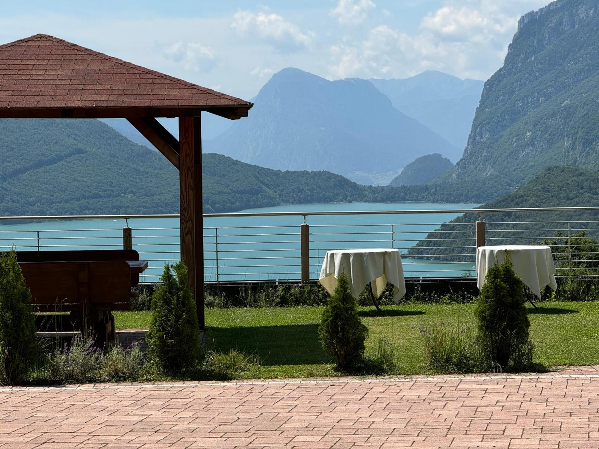 Agriturismo Ai Castioni Molveno Bagian luar foto